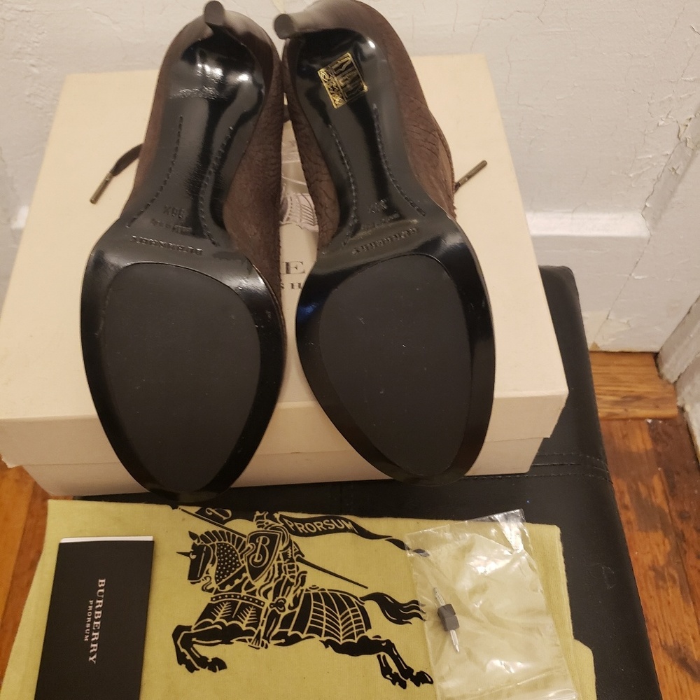 Burberry Brogue Gairloch Ankle Booties - Picture 2 of 8